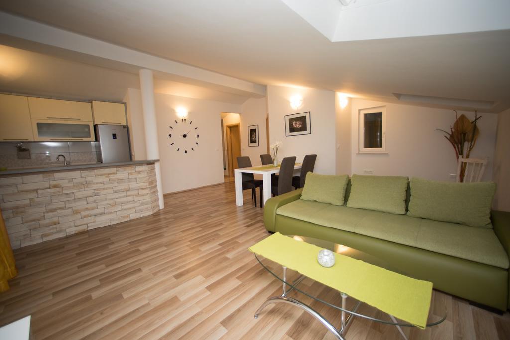 Apartment Sunset Makarska Bilik gambar
